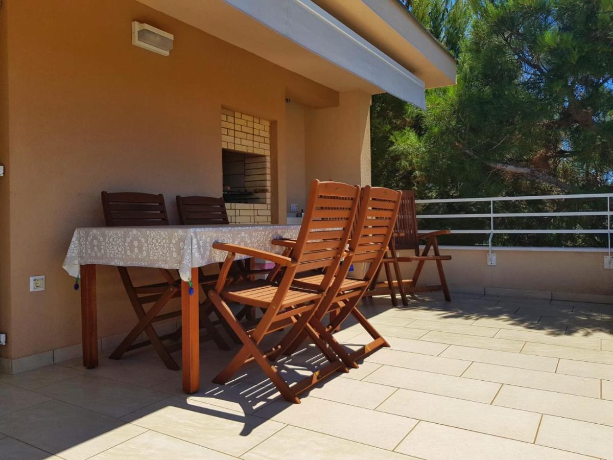 Apartmani Vrancic Mandre Exterior photo
