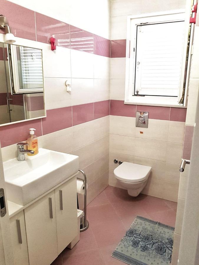Apartmani Vrancic Mandre Exterior photo